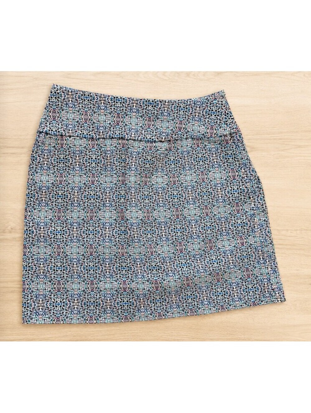 ATTYRE New York Women's Printed Mini Skirt Size 8